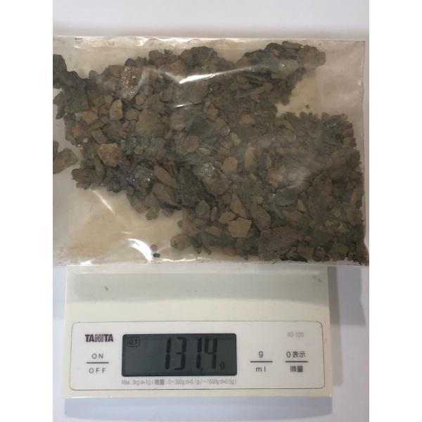 ラジウム鉱石　ユークセン石　58g ラジウム鉱石ユークセン石75g