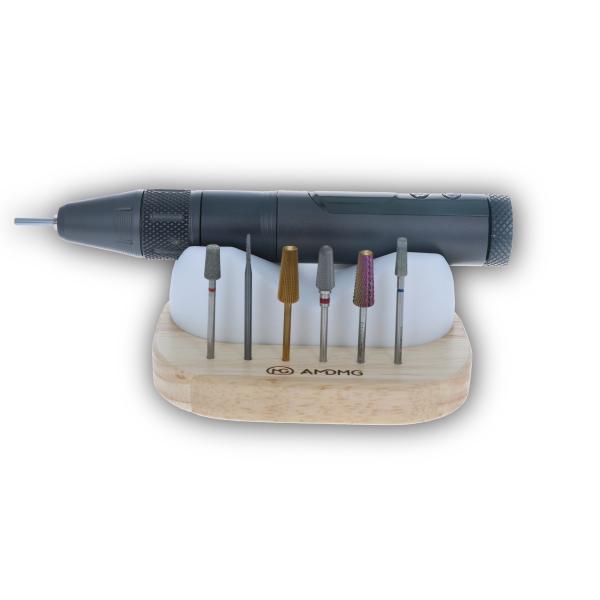 ブランド名 BEAUTY NAILERメーカー型番 HPS-3JAN 4513105 075577原産国 CHINA単品サイズ W117xH80xD40(mm)単品重量 140g本体サイズ W107xH80xD40(mm)商品説明ビット6本...