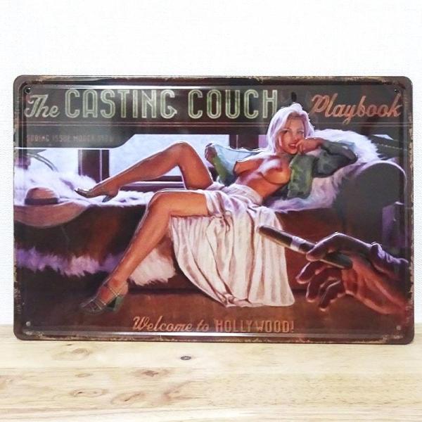 「ブリキ看板 ”CASTING COUCH”」ハリウッド映画のようなおしゃれなブリキ看板です。お店の飾りにもいかがでしょうか？表面はアンティーク感あるビンテージ加工。傷やサビのデザインが良い味を出しています。これこそオールドアメリカン看板！...