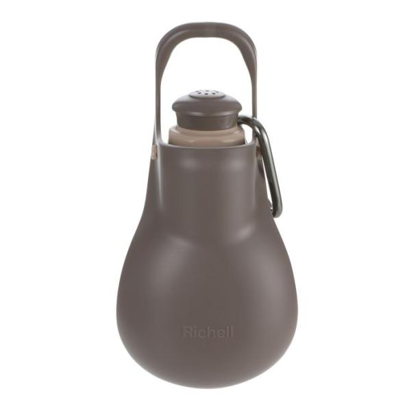 おしっこ跡のマナー洗浄や、お散歩中の水分補給に。ペットボトルに取り付けるだけ。お外で便利なマナー水洗＆給水器の2WAY！カラー：ダークブラウンサイズ：7.2×7.8×13.8cm受皿容量：49.5mlカラビナ耐荷重：1kg材質：【受皿・ネジ...