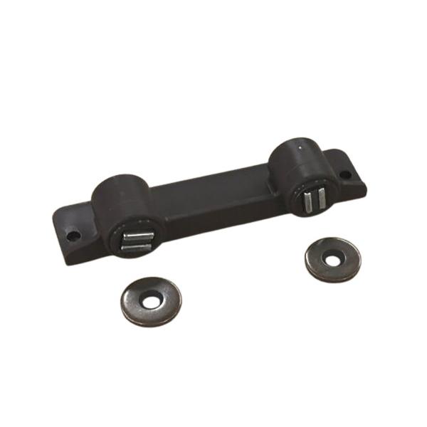 磁石の力で、家具・キャビネット等の扉を閉じた状態に維持する金具です●吸着力：2.1kgfx2●円筒部をコインやドライバーで回すと前後に3ミリ程度調整出来ます仕様・注意事項●材質：本体（ポリプロピレン）、受座（鉄）GBメッキ●サイズ：84x2...