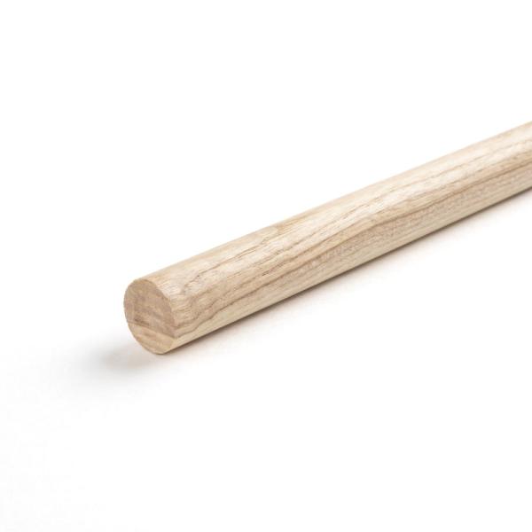 接着剤不使用の無垢材です。木目の美しさと広葉樹ならではの硬さが魅力。天然木のため品質にはバラつきがあります。