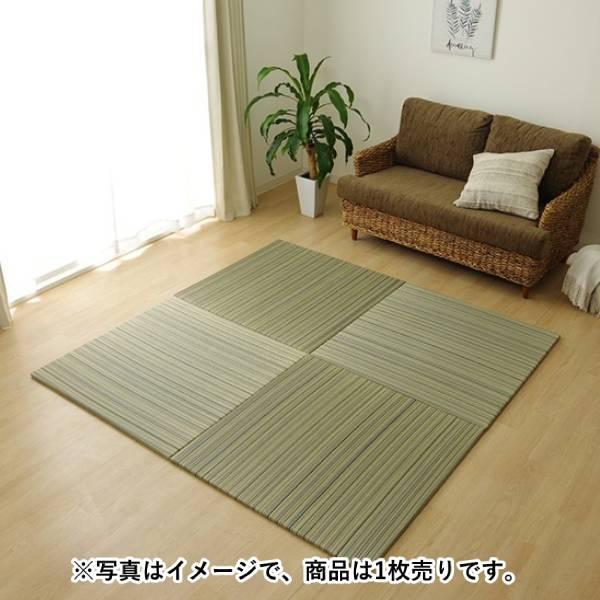 フローリングのお部屋に畳の空間を作れます。シンプルなヘリなしタイプ。軽量で持ち運び簡単。商品サイズ：82×82cm表地：い草中材：固綿12mm裏地：滑り止め原産国：中国製