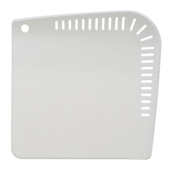 抗菌・抗ウイルス水切りまな板！高さ３cmの傾斜でこぼれ落ちかけた食材をしっかりキャッチ！カットした食材の余分な水分を切るスリット穴付きです！吊るして収納できるフック穴付き。いつも清潔に保てます！抗菌・抗ウイルス加工で安心！厚みが３mm軽く、...