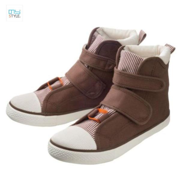 キャンバス素材のおしゃれな作業靴靴の中に土が入りにくく、土が詰まりにくいロールタイプの靴底【特徴】・キャンバス素材のおしゃれな作業靴・普段使いもできるカジュアルでおしゃれな見た目ながら、機能性も充実！・着脱がカンタンなベルトテープ・靴の中に...