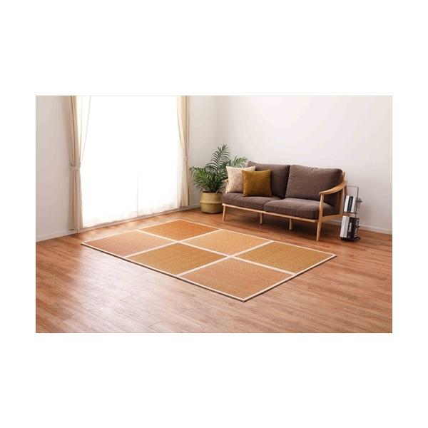 ポップな置き畳【仕様】○サイズ約65×65×1.1cm○厚み約11mm○カラ−オレンジ○組成表面：い草100%綾織中材：ポリエステル（フェルト）裏面：不織布（すべり止め付き）○機能防カビ・抗菌・防臭・消臭○洗濯不可○すべり止めあり○原産国中...