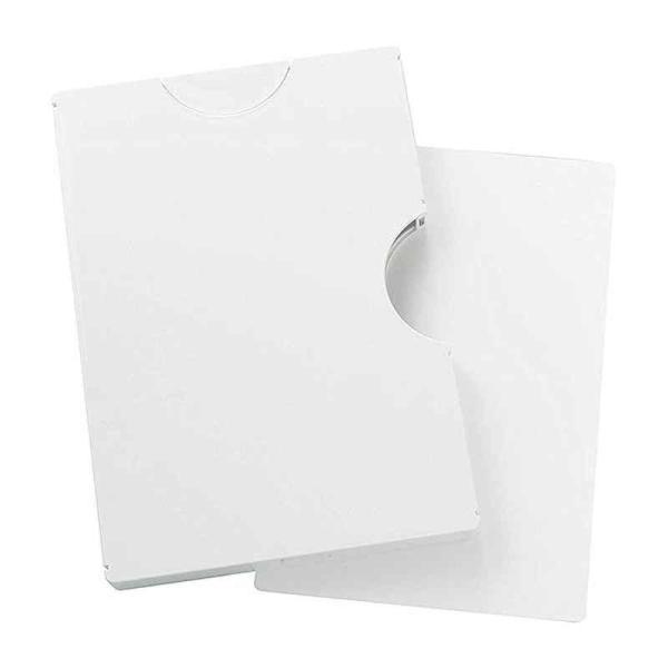 ゴミ袋や保存袋の収納に便利な専用ホルダーです。タテ・ヨコ自由に使えるので、用途に応じて引き出し、戸棚にも置けます。付属のマグネットを付けて冷蔵庫に貼ることもできます。袋の種類別に収納すると取り出しやすく、見た目もスッキリします。ゴミ袋サイズ...