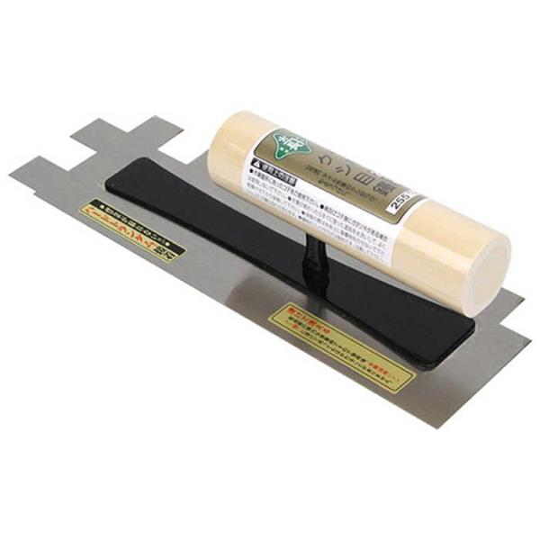 緑長 ２０ミリメ２５５ｍｍ【用途】タイル作業のクシ目つけ、模様つけ。【機能・特徴】本焼きのクシ目ゴテです。タイル貼りつけモルタルを均一に伸ばし、接着しやすいようにクシ目山を作ります。タイル貼りつけモルタルを最適な量に調整できます。【仕様】●...