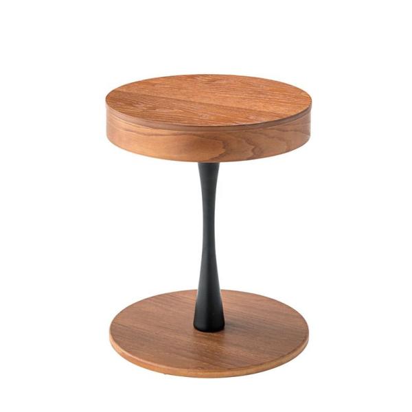 天板下にスペースのあるサイドテーブル 収納スペースがあることで天板上を広く使うことが可能に。天然木化粧合板(オーク) 天然木化粧繊維板(オーク) 天然木(ラバーウッド) ラッカー塗装【サイズ】 W40×D40×H49【静加重】 5kg【製造...