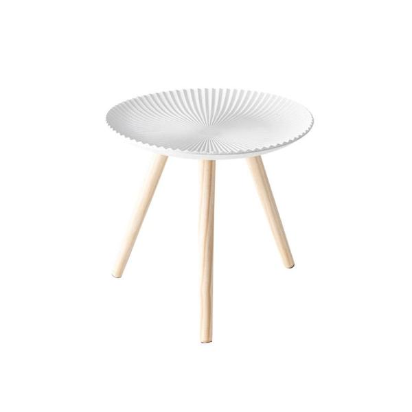 天板の模様が美しいトレーテーブル。サイドテーブルや小物置きなど、さまざまなシーンで使えます。繊維板 天然木(パイン) ラッカー塗装【サイズ】 φ40×H37【重量】 1.5kg【製造国】 中国【組み立てタイプ】 ねじ込み【注意】 当商品は天...