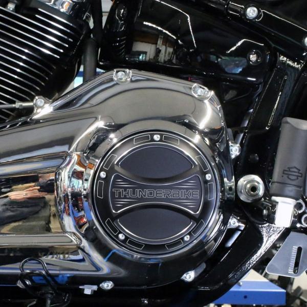 ハーレー M8 ソフテイル トルク2.0デザイン ダービーカバー サンダー