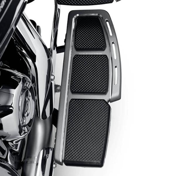 ハーレー純正 M8ソフテイル Adversary ライダー フットボード