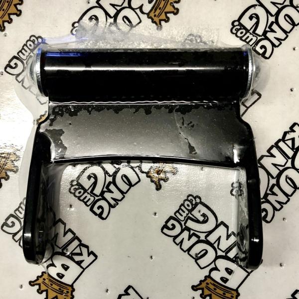 【適合】2018以降 ソフテイル【商品説明】純正タンクをリフトアップするステーです。ホース類の延長が不要なので、手軽にフリスコスタイルにカスタムできます。※タンクリフトに伴い、ハンドルを左右にきった際にハンドル周りとタンクが干渉する場合があ...