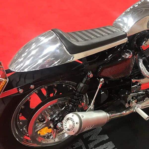 OMEGA RACER ポリッシュアルミシートカウル/ブラックTRシート 2007以降