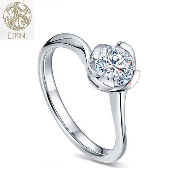 鑑別書付きDRIBEモアッサナイト18金ダイヤ1.0ct相当 レディース リング
