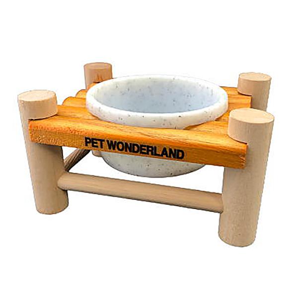 ハムスター用メーカー：サカイサイズ：約幅135×奥行100×高さ85mm食器部分のサイズ：約直径87×深さ40mm(外寸)■食器素材　樹脂製