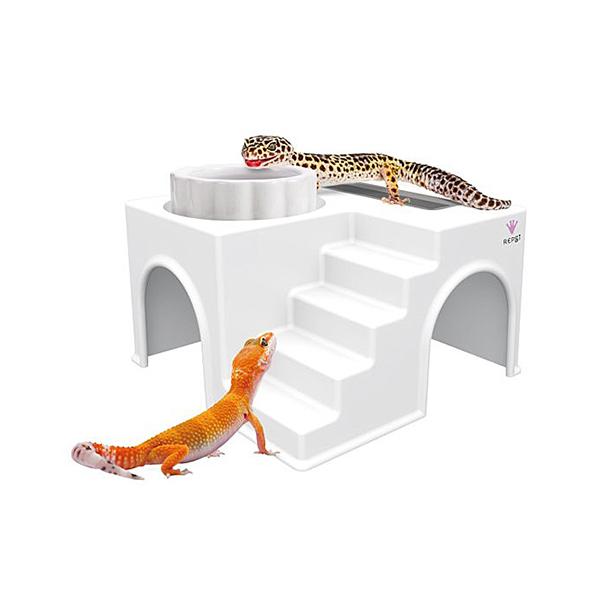 爬虫類全般用メーカー：マルカン【ジオハウス】サイズ：約幅146×奥行144×高さ85mm■材質　PS【ジオディッシュ M】サイズ：約直径70x高さ25mm■材質　陶土