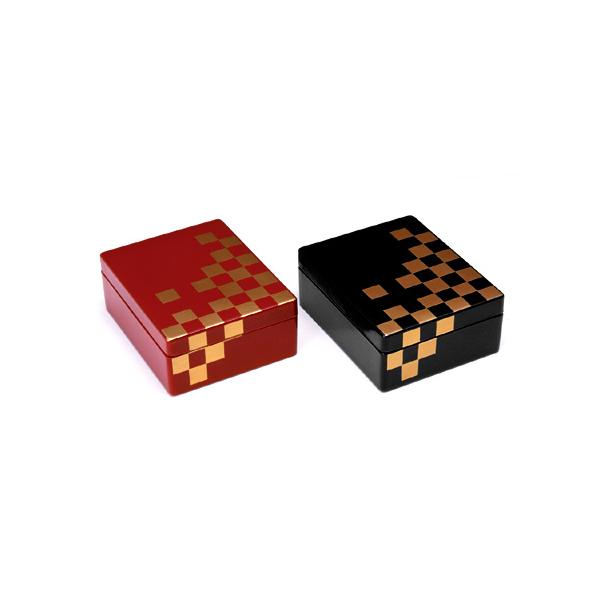 【新品】万博　ミャクミャク　赤　山田平安堂　小箱　漆器　工芸品 heiando_bu-kobakoitimatu