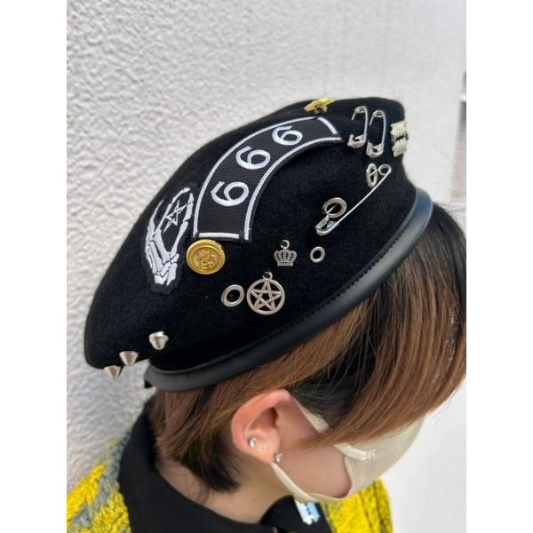 HELLCATPUNKS ベレー帽 カスタム パッチ 安全ピン スタッズ
