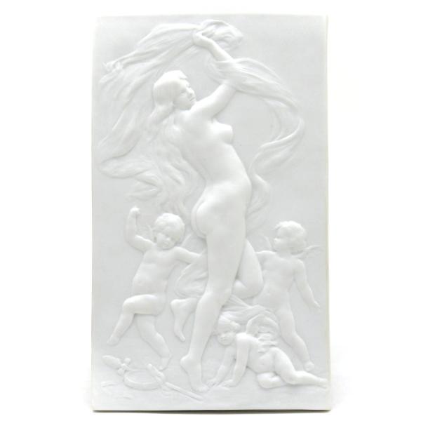 フランスが誇るセーブル窯はポンパドール婦人の助力もあって、王立窯として発展を遂げました。1759年、王立セーブル製陶所となり、今もフランスの文化と美を伝える優れた陶磁器を生み出し続ける国立セーブル製陶所の歴史はここに始まります。セーブルの功...