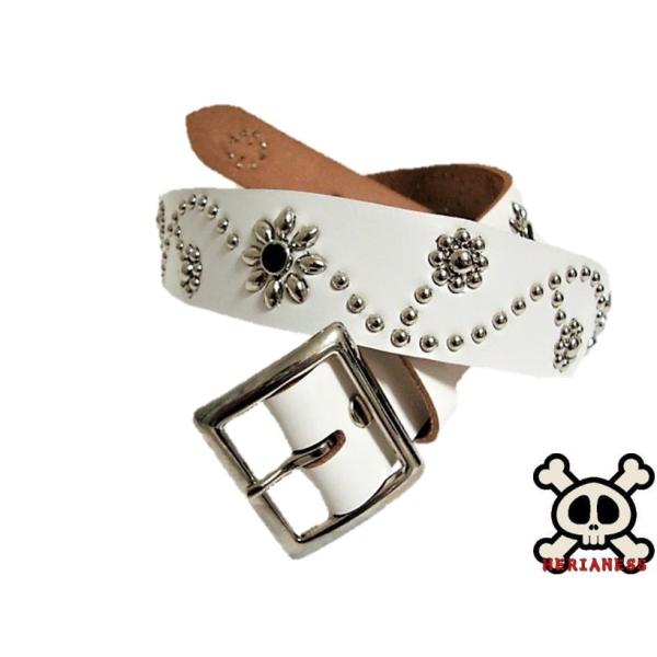 栃木レザー フラワー型 スタッズベルト 白 ブラックスポッツ