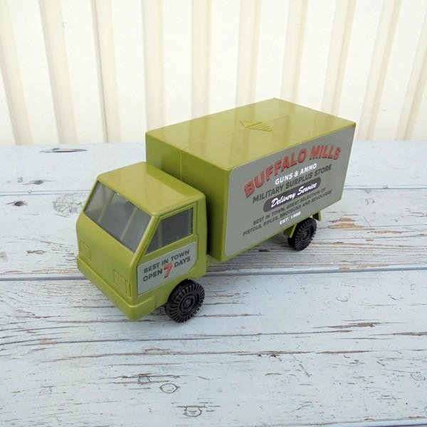 サイズ(約)：高さ8.5×横16×奥行き6.5cm素材：ABS、PP、スチールミリタリーを連想するネイビーカラーのゴツくて格好良いトラックのミニカー・・ではございません！実は工具セットなのです！！トラックの荷台を開くと、ビットが10個とハン...