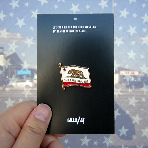 レターパックプラス対応 ラベルピン カリフォルニアベア ピンバッヂ ピンバッジ ピンズ バタフライクラッチ クマ アメカジ 綺麗 面白い オシャレ 男女兼用 Llp004 アメリカン雑貨hermit ハーミット 通販 Yahoo ショッピング