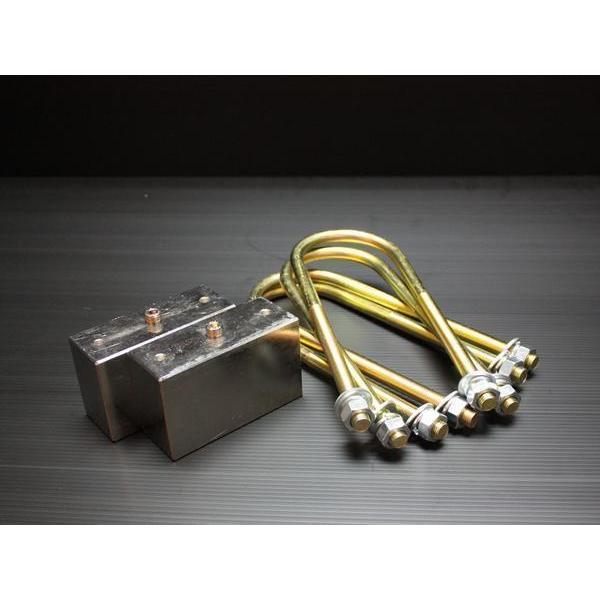 ハイエース 200系 3インチ ブロック ハイエース 200系 ロワリングブロックキット 75mm（3インチ