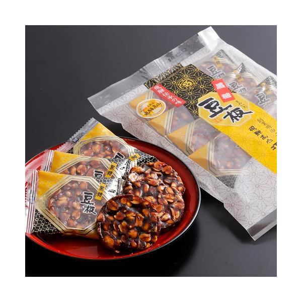 香ばしい落花生と黒糖を水飴で固めた飛騨の伝統駄菓子です。落花生の香ばしさと黒糖のコクが緑茶やコーヒーにぴったりです。内容量　8枚