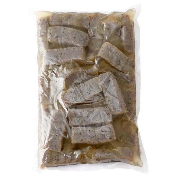 【商品説明】 規格外品の徳用サイズです。 あく抜き不要・水洗いのみでそのままでも召上れます。 (板、玉、三角、手ごね、刺身などいろいろあります) 原産地：日本 原材料：蒟蒻粉(国内製造)、海藻粉末/水酸化カルシウム 保存方法：常温 高温、直...