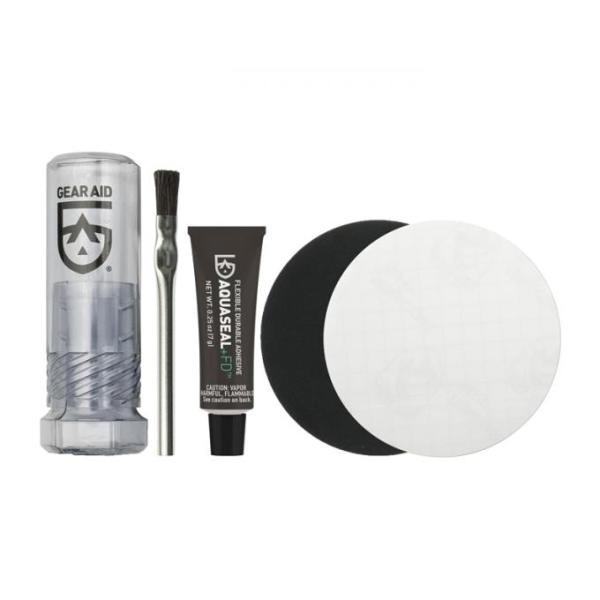 アクアシールとテネシアスリペアパッチがセットになった便利な補修キット。野外にお出かけの際は常に携行されることをおすすめします。■内容品：・アクアシール7g ( チューブ1本 )・テネシアスリペアパッチ ( ブラック、クリア )各1枚・専用ブ...