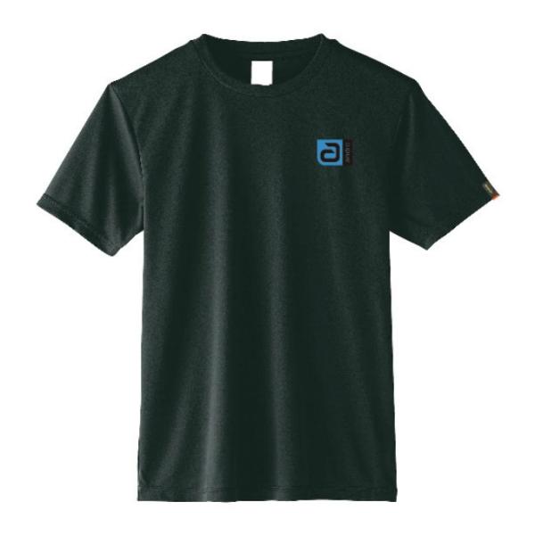 シンプルなワンポイントロゴが特徴のゲームシャツ。チームウェアにもオススメ。■カラー：BK/BL ( ブラック×ブルー )■サイズ ( EUサイズ )：S ( 着丈/68cm、胸囲/96cm、肩幅/43cm )M ( 着丈/71cm、胸囲/1...