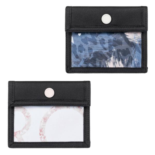 コインポケットが付いたパスケースは、ウェアのプリントとリンクしたROXYらしさをもつアクセサリーです。ベルトループなどにカラビナを装着してご使用下さい。■カラー：WBB1、BQY1■サイズ：F■素材：100%リサイクルポリエステル 600D...