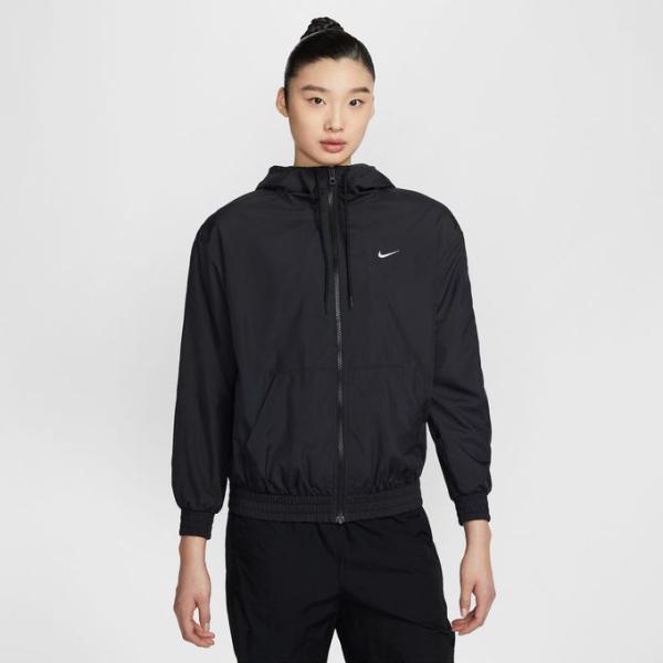 のん　Nike レディースウィンドブレーカー Sサイズ クリーム色 のん様専用 Nike レディースウィンドブレーカー Sサイズ クリーム色