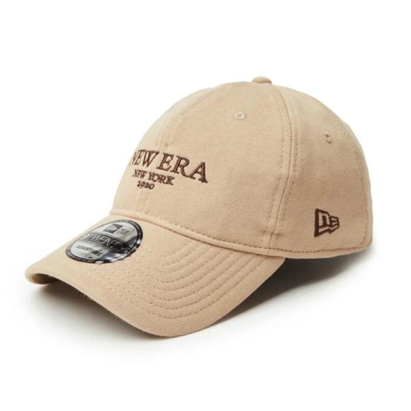 10ozのスウェット生地を採用したコレクション。ループ状に編み込まれたスウェット生地特有の柔らかな風合いが特徴。シルエットはフロント部分に芯がなく柔らかな被り心地が特徴の9TWENTY。バイザー（つば）はあらかじめ着用しやすい状態にカーブし...