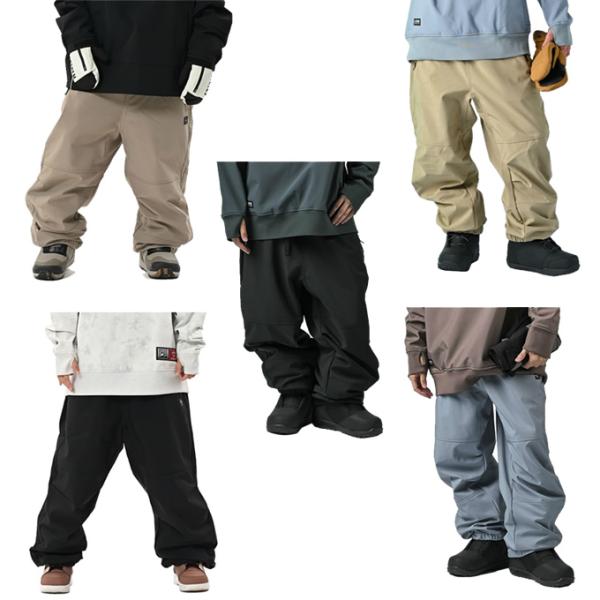 耐水とストレッチ機能を備えたボンディング素材のイージーパンツです。3D 裁断による立体的なシルエットで、誰でもキレイなラインで着こなせます。ファスナー付サイドポケット。右ポケットの中にはロングコードの先端に付けたカラビナがセットされています...