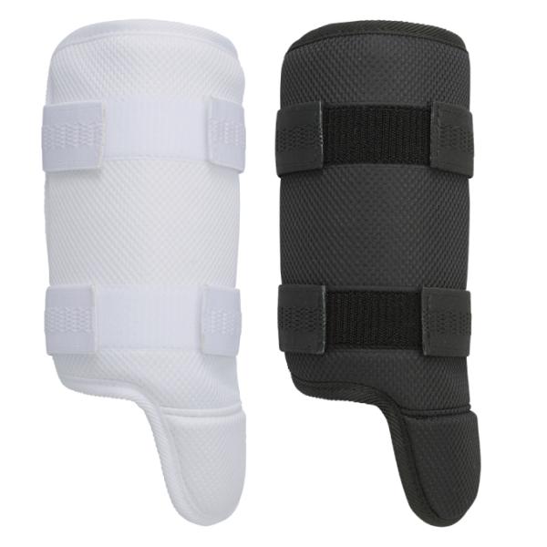 甲無し、軽量フットガード。■カラー：90、10■素材：本体 / ポリエチレン表面 / ポリエステル裏面 / ポリエステル■原産国：日本検索ワード：野球 ソフトボール 左足用 右打者用 プロテクター 防具 バッティングレガース レガース 打者...