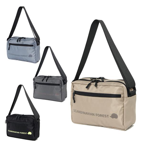 片面はかわいいロゴプリント、もう片面はブランドネームとスウェーデン国旗がワンポイントになったシンプルデザイン。どちらも日常コーデに馴染む合わせやすいデザインなので、その日の気分で使い分けもできます。内装もストライプ生地でさわやかなデザインに...