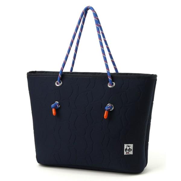 ブービーバードシルエットのエンボス加工を施した“Booby Embossシリーズ”のトートバッグ■カラー：NAVY■サイズ：H 31 X W 34 X D 14cm※製品によって仕上りサイズに多少の誤差がありますのでご了承下さいませ。■素材...