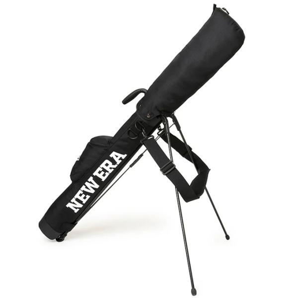 少ない本数 ( 4、5本 ) を容易に持ち運ぶことが可能なセルフスタンドケース。■カラー：BK/WH ( ブラック × ホワイト )■サイズ：One Size■素材：ポリエステル/400D■特徴：・47インチクラブ対応 1.2kg・ショルダ...