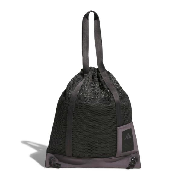 リサイクル素材を一部使用した、スタイリッシュでスポーティーなバッグ。■カラー：GY JM2596( JM2596 グレーストレータ )■サイズ(実寸サイズ)：NS ( 45 cm × 37 cm )※製品によって仕上りサイズに多少の誤差があ...