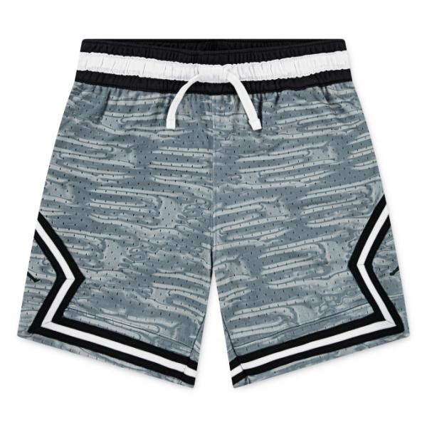 インパクトのある柄プリントが施されたショートパンツ。サイドのダイヤモンド切り替えもポイントです。ウエストは着替えもしやすくはきやすいウエストゴム仕様。通気性の良いメッシュ素材で軽やかにスタイリングすることができます。ファッションのアクセント...