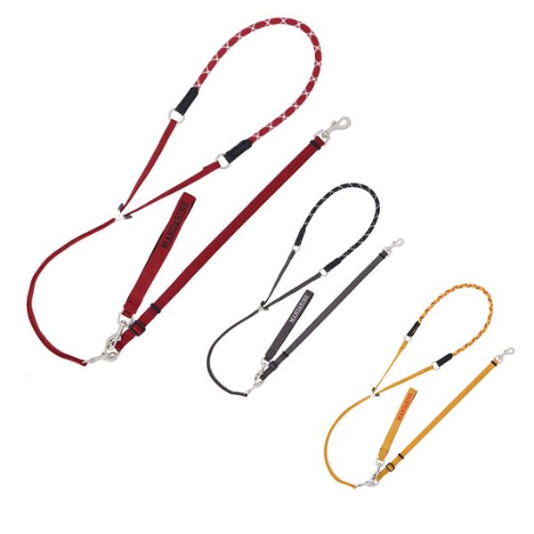 待望のハンズフリーリードが登場。3WAYで使える利便性と軽量さが毎日のお散歩をサポート。模様が織り込まれたロープや持ち手のロゴ刺繍などシンプルながら存在感のあるアイテムです。■カラー：CHARCOAL、MUSTARD、RED■サイズ(実寸サ...