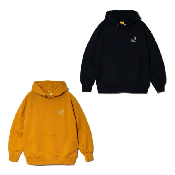 go slow caravanオリジナルで編み立てている《空紡糸裏毛シリーズ》人気の空紡糸シリーズから登場したプルパーカーコンチョ釦付きのベーシックなシルエットで、フードにはブランドロゴの刺繍入り。シンプルながら存在感のあるデザインで、重ね...