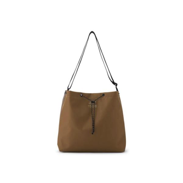 シューレースを絞ることで巾着型にもなる2WAYトート■カラー：BI/CA( Bison/Canteen )■サイズ：W43xH30xD10cm■素材：リサイクルポリエステル100％■特徴・前面にKEENロゴと 『REPURPOSED FOR...