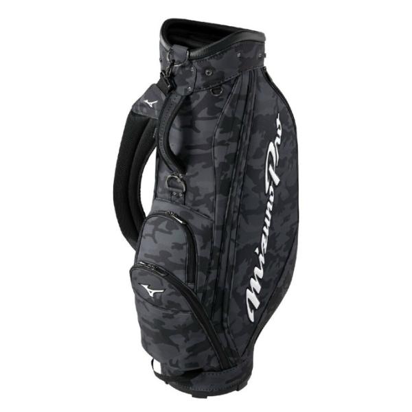 曲がったショルダーベルトで肩への負担が軽減されたカートバッグです。■カラー：カモ(91)■サイズ：9型 ( 72cm ) / 47インチ対応■素材：合成繊維 ( ポリエステル )、合成皮革 ( PU )■重量：約2.6kg■口枠：5分割■セ...