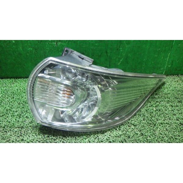 ビアンテ DBA-CCEFW 右テールランプ STANLEY P7621 C461-51-150 中古