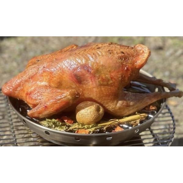 商品の説明 高知県産の新鮮なターキー（七面鳥）をご家庭でお楽しみいただけます。中抜き丸鶏で約4kgの大ぶりサイズです。ホリデーシーズンの贅沢なメインディッシュにぴったり。地元で大切に育てられた上質な味わいをご堪能ください。在庫が限られており...