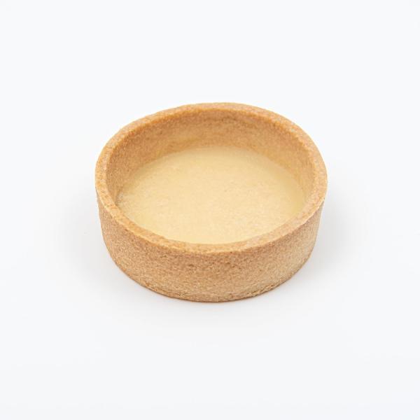 商品の説明 コンフィレタス オレプレミアム レドンド(丸) タルトシェルは、フランス産の高品質なタルト生地を使用しています。直径55mmのコンパクトなサイズで、タルトの型抜きに最適です。ボール1つに192個入っているので、大量生産にも対応で...