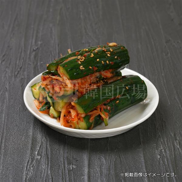 爽やかなキュウリのキムチ、焼肉など脂っこいお食事の箸やすめに[名称]　きゅうりキムチ、オイキムチ[原材料名]　きゅうり、大根、にら、食塩、唐辛子粉、玉ねぎ、りんご、にんじん、にんにく、アミの塩辛、砂糖、いわしエキス、生姜／調味料（アミノ酸等...